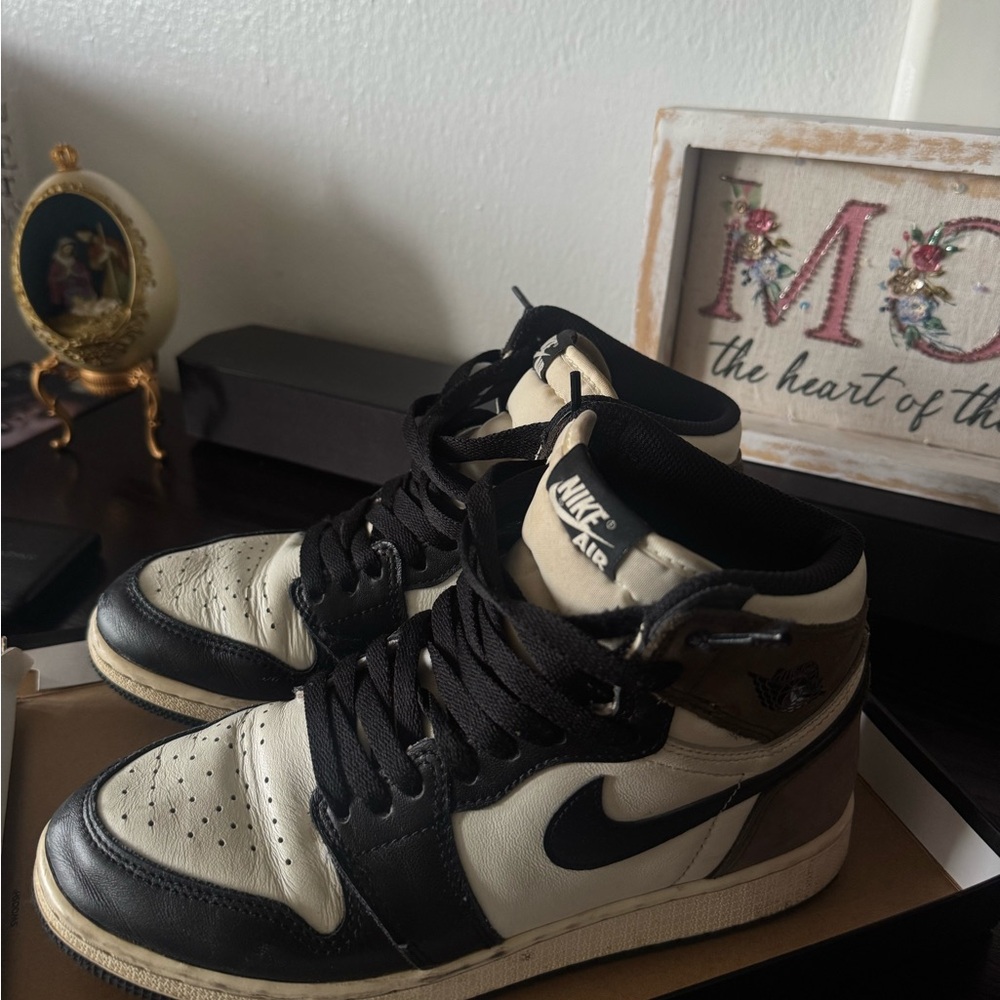 Postal Envelope with Blue Accents